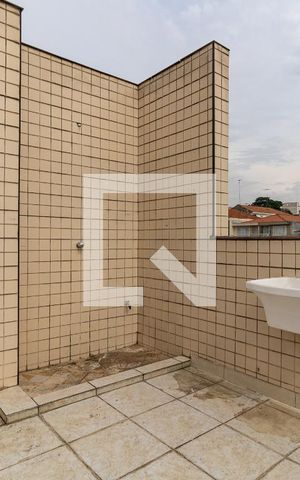 Casa à venda com 218m², 4 quartos e 4 vagas Casa à venda com 218m², 4 quartos e 4 vagasTerraço