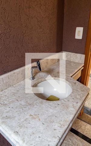 Casa à venda com 218m², 4 quartos e 4 vagas Casa à venda com 218m², 4 quartos e 4 vagasLavabo