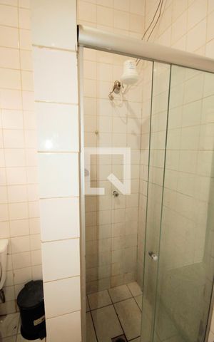 Casa à venda com 420m², 5 quartos e 3 vagasBanheiro 1