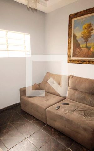 Casa à venda com 420m², 5 quartos e 3 vagasSala