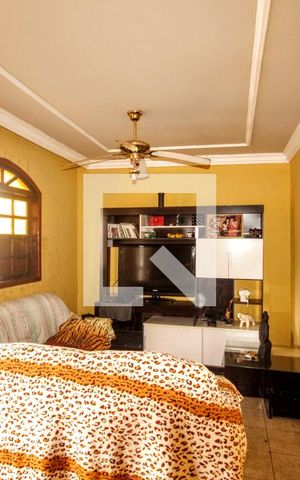 Casa à venda com 420m², 5 quartos e 3 vagasSala 2