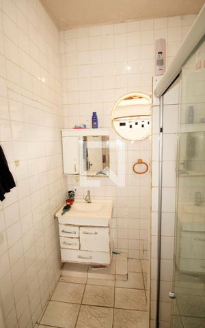 Casa à venda com 420m², 5 quartos e 3 vagasBanheiro 1
