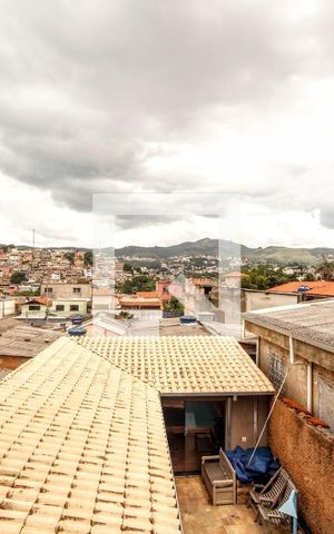 Casa à venda com 420m², 5 quartos e 3 vagasVista