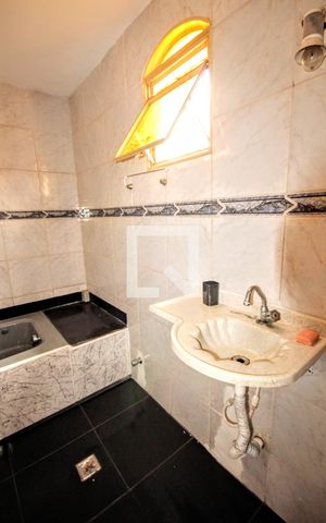 Casa à venda com 420m², 5 quartos e 3 vagasBanheiro 2