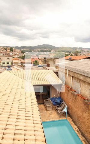 Casa à venda com 420m², 5 quartos e 3 vagasVista