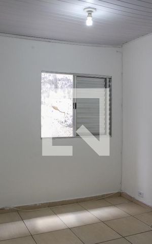 Casa para alugar com 25m², 1 quarto e sem vaga Casa para alugar com 25m², 1 quarto e sem vagaSuíte