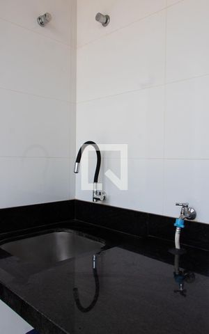 Casa à venda com 360m², 5 quartos e 4 vagas Casa à venda com 360m², 5 quartos e 4 vagasÁREA DE SERVIÇO