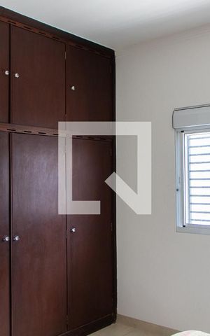 Casa à venda com 360m², 5 quartos e 4 vagas Casa à venda com 360m², 5 quartos e 4 vagasSUITE