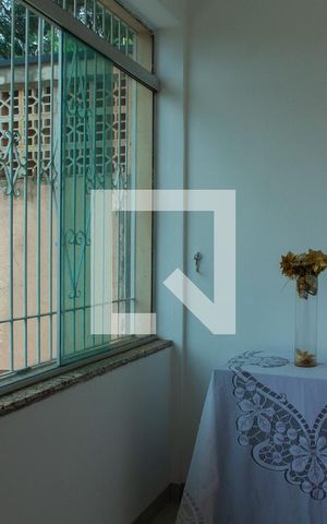 Casa à venda com 360m², 5 quartos e 4 vagas Casa à venda com 360m², 5 quartos e 4 vagasVARANDA DA SALA DE TV