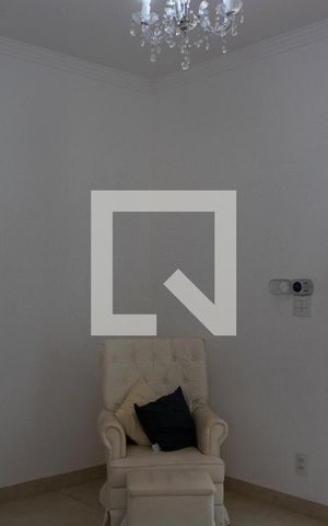 Casa à venda com 360m², 5 quartos e 4 vagas Casa à venda com 360m², 5 quartos e 4 vagasSALA DE ESTAR