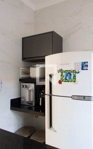 Casa à venda com 360m², 5 quartos e 4 vagas Casa à venda com 360m², 5 quartos e 4 vagasCOZINHA