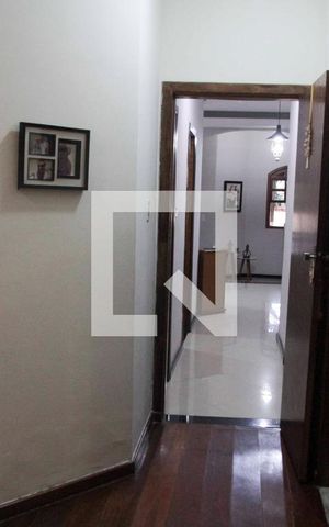 Casa à venda com 157m², 3 quartos e 2 vagassuite