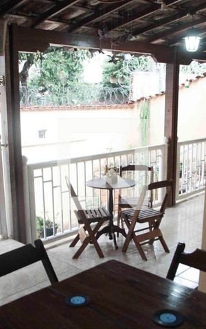 Casa à venda com 157m², 3 quartos e 2 vagasvaranda