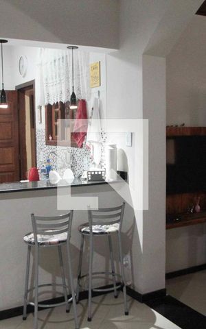 Casa à venda com 157m², 3 quartos e 2 vagassala