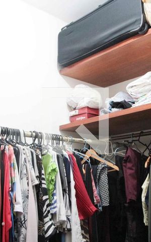 Casa à venda com 157m², 3 quartos e 2 vagascloset