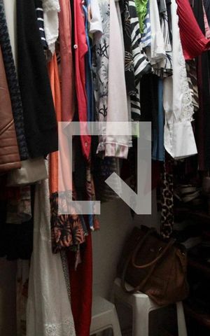 Casa à venda com 157m², 3 quartos e 2 vagascloset
