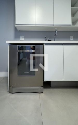 Apartamento para alugar com 100m², 2 quartos e 2 vagas Apartamento para alugar com 100m², 2 quartos e 2 vagasCozinha