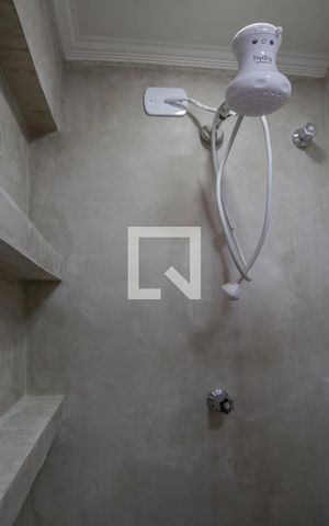 Studio para alugar com 27m², 1 quarto e sem vaga Studio para alugar com 27m², 1 quarto e sem vagaBanheiro