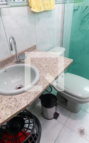 Casa à venda com 200m², 3 quartos e 7 vagas Casa à venda com 200m², 3 quartos e 7 vagasBanheiro 2