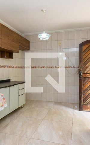 Casa à venda com 200m², 3 quartos e 7 vagas Casa à venda com 200m², 3 quartos e 7 vagasCozinha