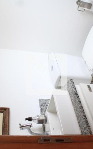 Apartamento à venda com 130m², 2 quartos e 2 vagasLavabo