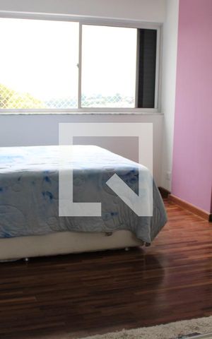 Apartamento à venda com 130m², 2 quartos e 2 vagasQuarto