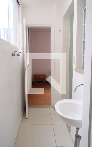Apartamento à venda com 79m², 2 quartos e 1 vagaBanheiro da Suíte