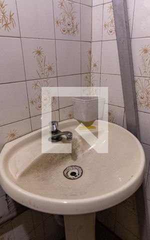 Casa à venda com 167m², 4 quartos e 4 vagas Casa à venda com 167m², 4 quartos e 4 vagasBanheiro do Salão