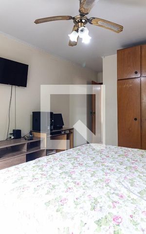 Casa à venda com 167m², 4 quartos e 4 vagas Casa à venda com 167m², 4 quartos e 4 vagasSuíte