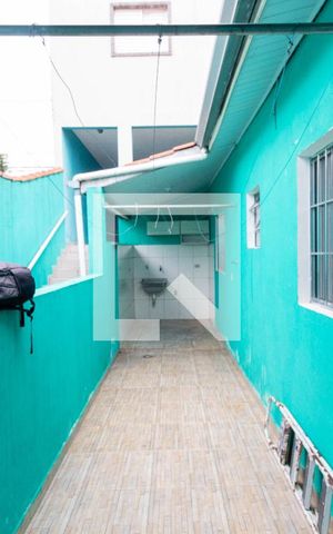 Casa para alugar com 60m², 2 quartos e 1 vaga Casa para alugar com 60m², 2 quartos e 1 vagaLavanderia