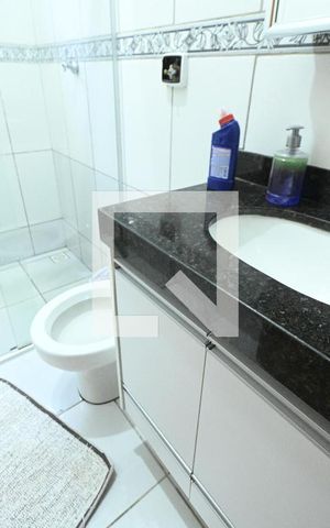 Casa à venda com 70m², 3 quartos e 3 vagas Casa à venda com 70m², 3 quartos e 3 vagasBanheiro 2