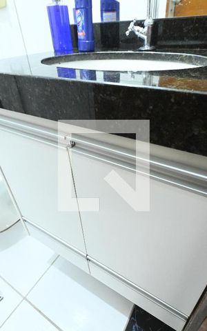 Casa à venda com 70m², 3 quartos e 3 vagas Casa à venda com 70m², 3 quartos e 3 vagasBanheiro