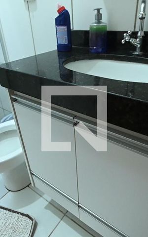 Casa à venda com 70m², 3 quartos e 3 vagas Casa à venda com 70m², 3 quartos e 3 vagasBanheiro 2