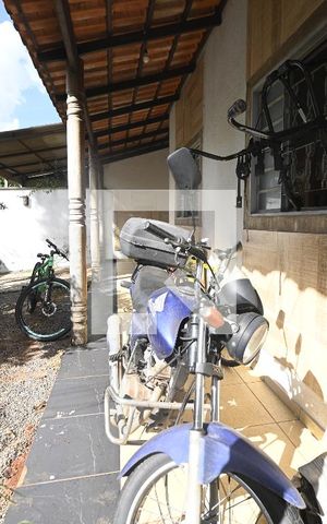 Casa à venda com 70m², 3 quartos e 3 vagas Casa à venda com 70m², 3 quartos e 3 vagasÁrea comum