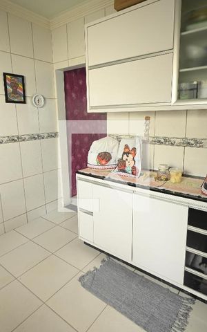 Casa à venda com 70m², 3 quartos e 3 vagas Casa à venda com 70m², 3 quartos e 3 vagasCozinha
