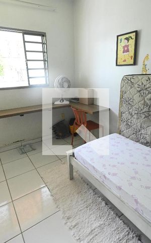 Casa à venda com 70m², 3 quartos e 3 vagas Casa à venda com 70m², 3 quartos e 3 vagasQuarto