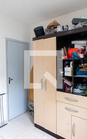 Casa à venda com 200m², 3 quartos e 4 vagas Casa à venda com 200m², 3 quartos e 4 vagasQuarto 2