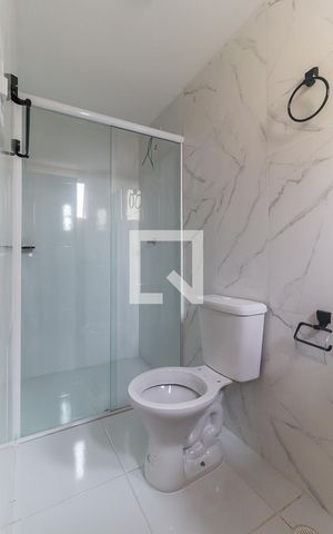 Apartamento para alugar com 54m², 2 quartos e 1 vaga Apartamento para alugar com 54m², 2 quartos e 1 vagaBanheiro da Suíte
