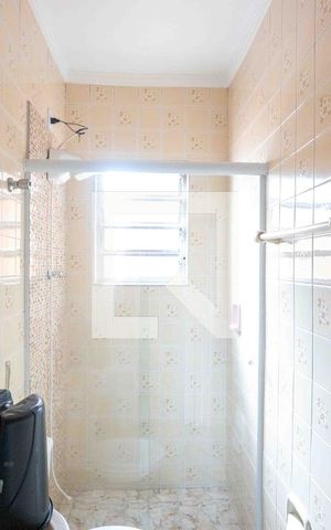 Casa à venda com 180m², 3 quartos e 2 vagasBanheiro da Suíte