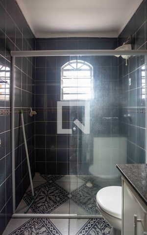 Casa à venda com 180m², 3 quartos e 2 vagasBanheiro da Suíte 2