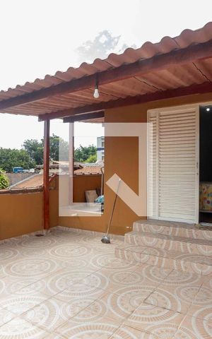 Casa à venda com 180m², 3 quartos e 2 vagasVaranda