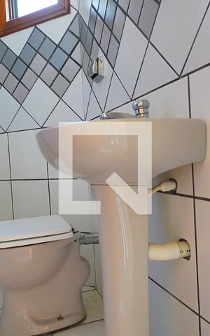 Casa para alugar com 315m², 4 quartos e 3 vagasBanheiro de serviço
