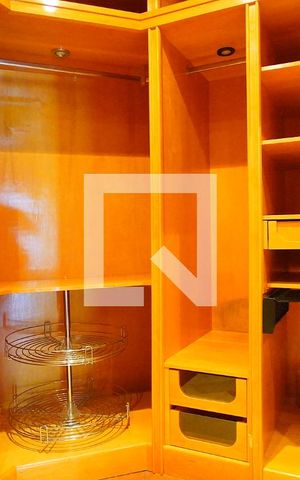 Casa para alugar com 315m², 4 quartos e 3 vagasCloset