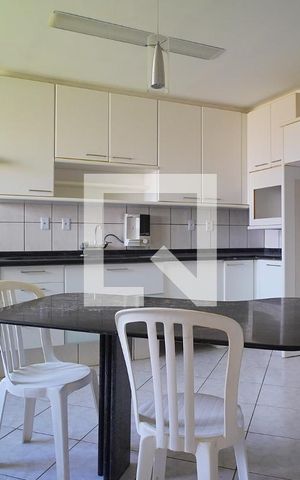 Casa para alugar com 315m², 4 quartos e 3 vagasCozinha