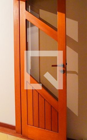 Casa para alugar com 315m², 4 quartos e 3 vagasCloset