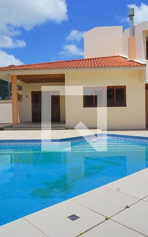 Casa para alugar com 315m², 4 quartos e 3 vagasPiscina