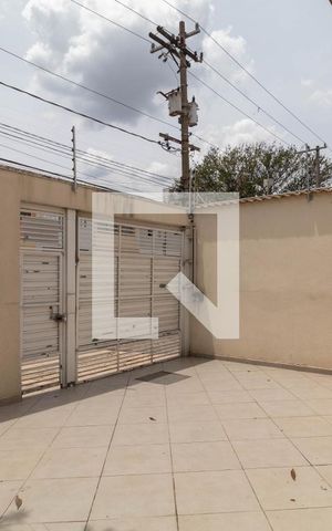 Casa à venda com 312m², 6 quartos e 6 vagas Casa à venda com 312m², 6 quartos e 6 vagasGaragem