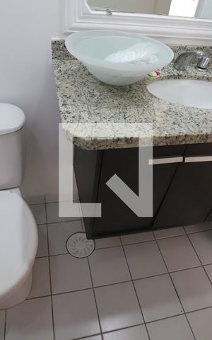 Apartamento à venda com 85m², 3 quartos e 2 vagasDetalhe do banheiro