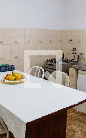 Casa à venda com 220m², 5 quartos e 4 vagas Casa à venda com 220m², 5 quartos e 4 vagasCozinha