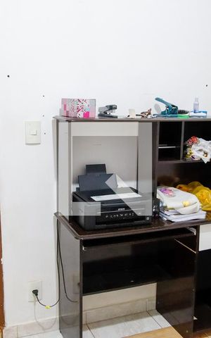 Casa à venda com 220m², 5 quartos e 4 vagas Casa à venda com 220m², 5 quartos e 4 vagasQuarto 1